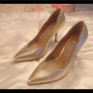 Gold Scalloped Pumps